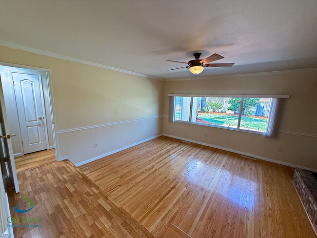 Building Photo - $4995 - Beautiful 4 Bed/2 Ba Cambrian Park Home Available Now!
