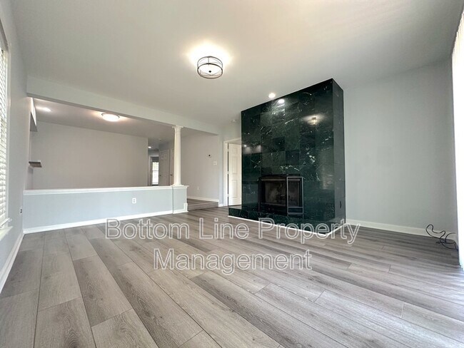 Building Photo - 9031 J M Keynes Dr