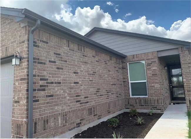 Building Photo - 454 Thunder Valley Trl