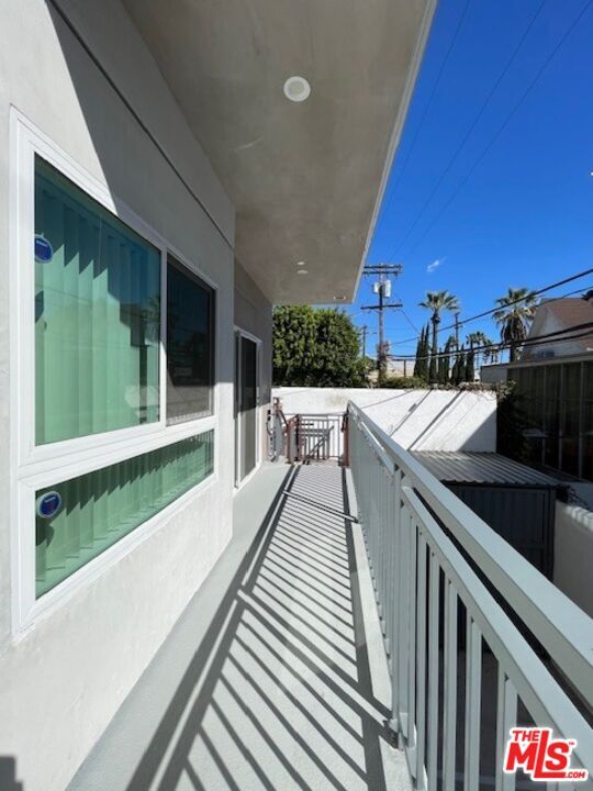 Building Photo - 11042 La Maida St