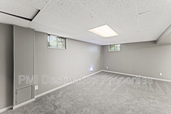 Building Photo - 12012 E 56 St