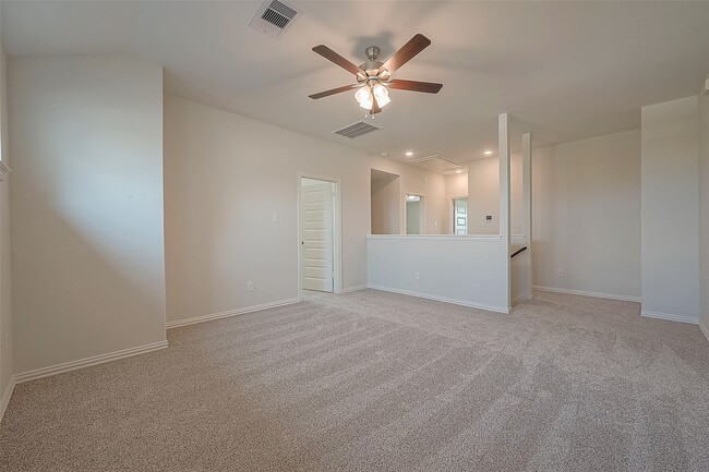Building Photo - 27966 Western Crk Ct