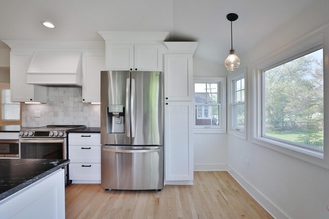 Building Photo - 125 S Knox St