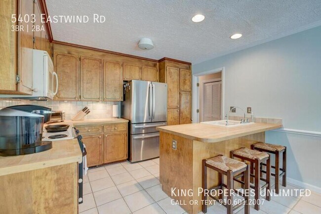 Building Photo - 5403 Eastwind Rd