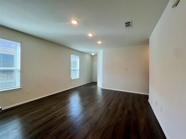 Building Photo - 25723 Bottlebrush Sedge St