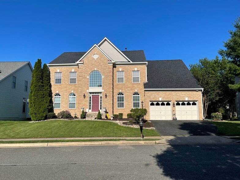 Building Photo - 6615 Schurtz St