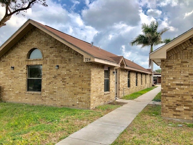 Building Photo - 724 S O'Hare Dr
