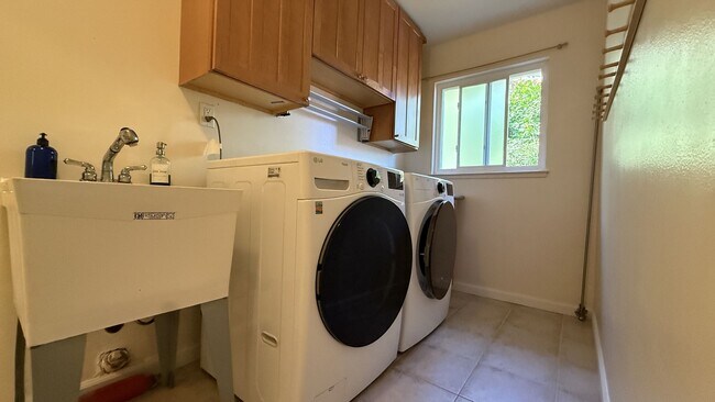 Building Photo - 4BD/2BA Willow Glen Home with Remodeled Chef's Kitchen
