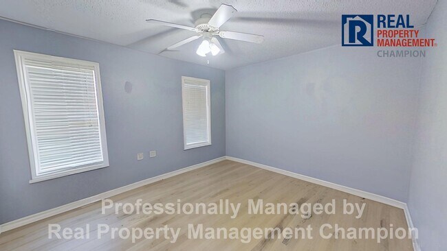 Building Photo - Spacious Home w/Community Access to Intra-...
