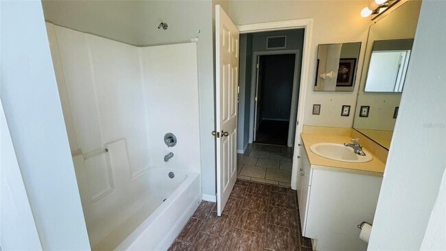 Building Photo - 66 Wylam Dr