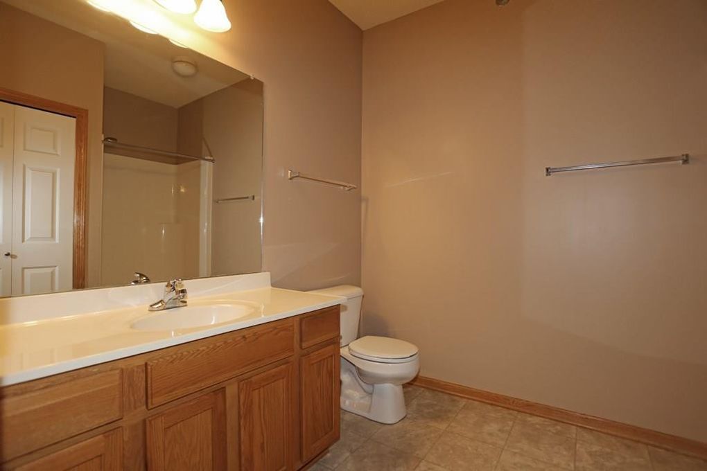 Building Photo - 2323 E Porter Avenue #86