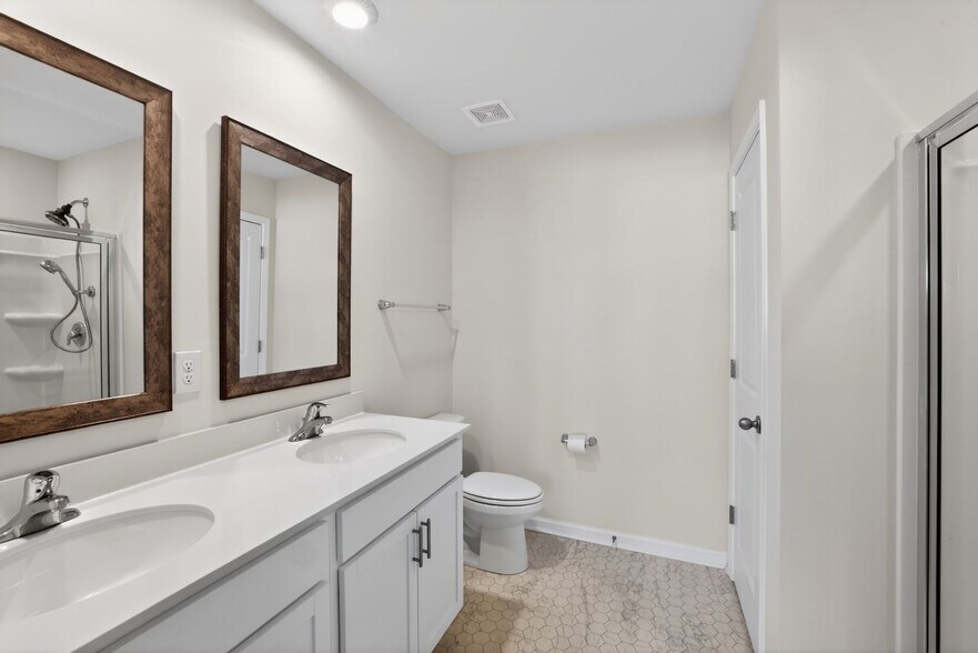 Building Photo - 105 Silicon Dr