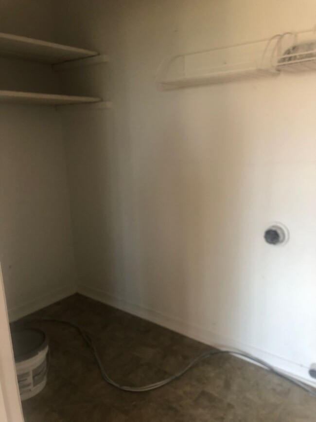 Building Photo - Lovely Brick Ranch Home in Monroe