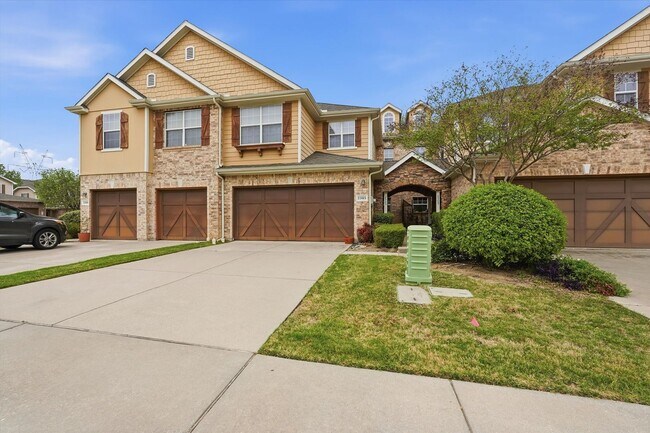 Building Photo - Beautiful 3-Bedroom, 2.5-Bath Townhouse in Plano ISD