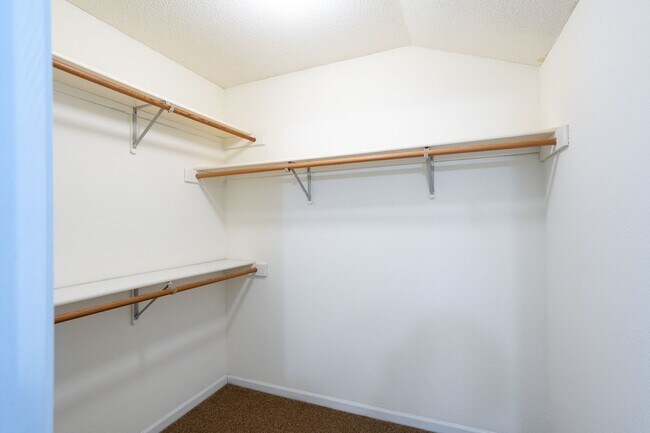 Building Photo - 4302-4304-4304 Cheryl Ct