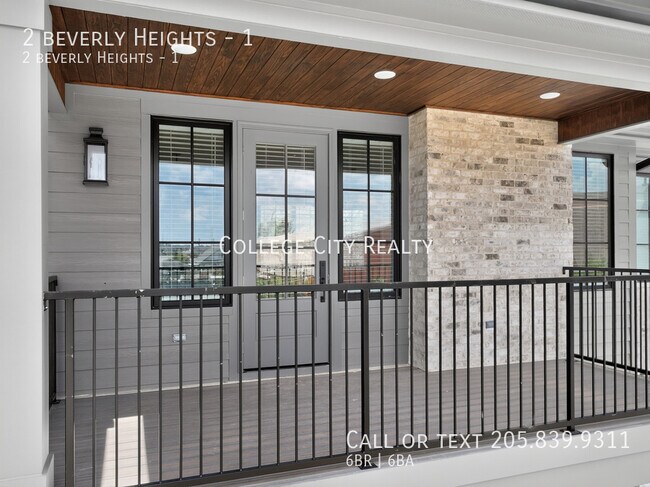 Building Photo - 2 Beverly Heights