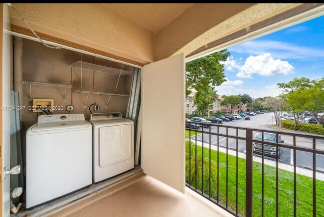 Building Photo - 231 SW 116th Ave