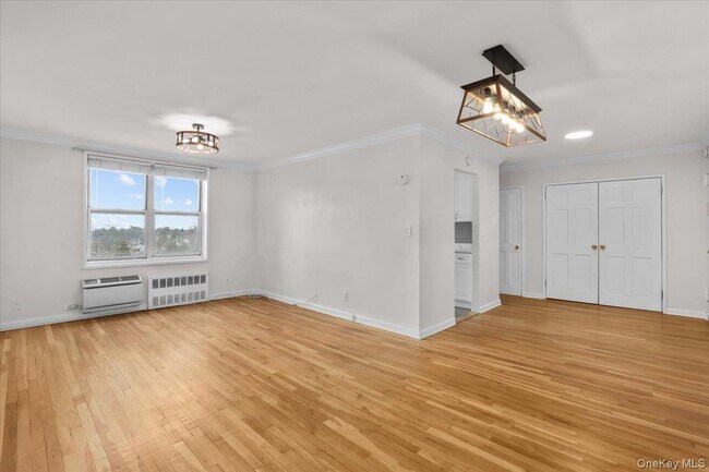 Building Photo - 1 Oakridge Pl