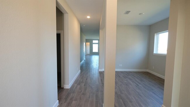 Building Photo - 302 Pure Parsley Path
