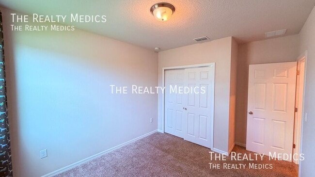 Building Photo - 702 Alta Vista Ct