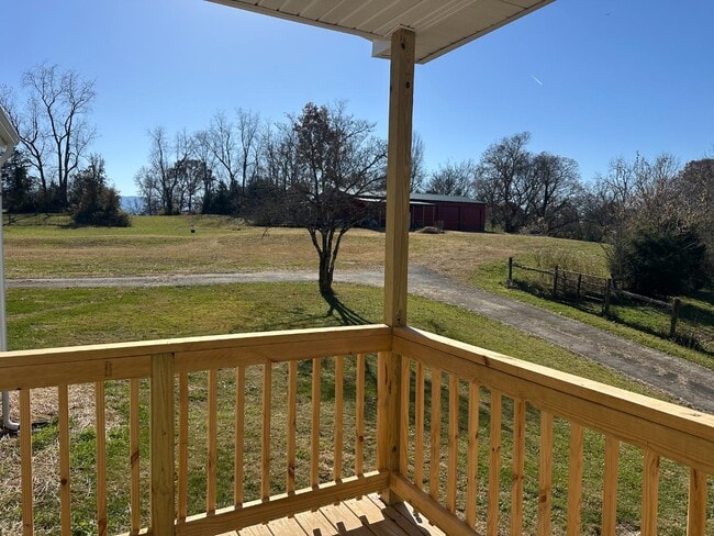 Building Photo - 1468 Bristol Caverns Hwy