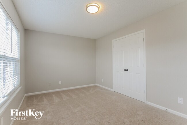 Building Photo - 12336 Tuckaway Ct
