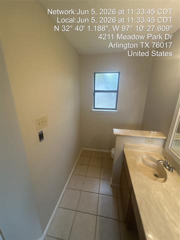 Building Photo - 4211 Meadow Park Dr