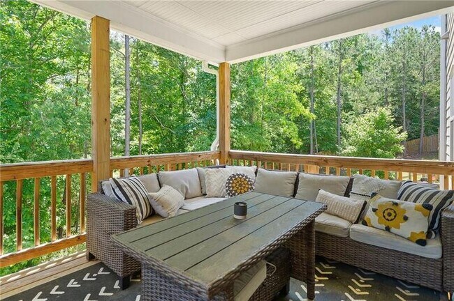 Building Photo - 178 Crestbrook Wy