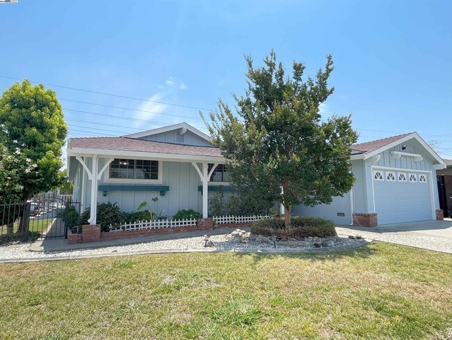 Building Photo - 4902 Everglades Park Dr