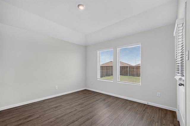 Building Photo - 503 Red Dr