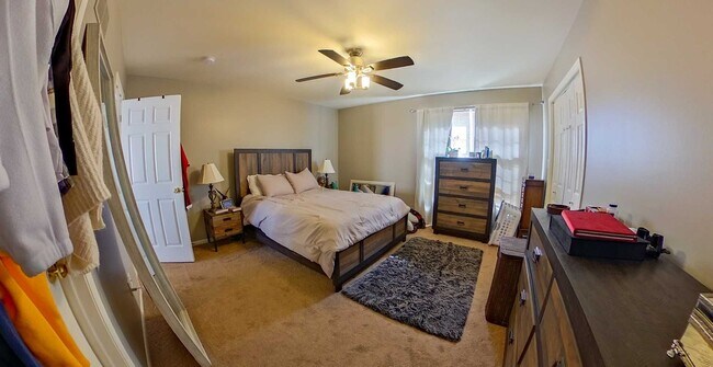 Building Photo - Beautiful Single Family Home on the West-Side + Fully Fenced in Yard + Close to Anneberg Park! Av...