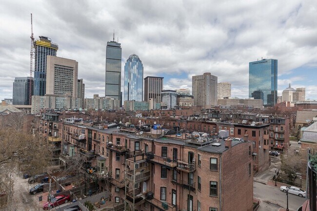 Building Photo - 529 Columbus Ave