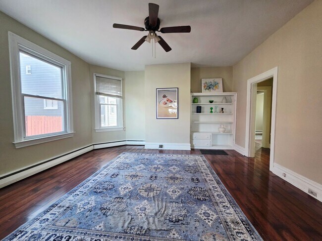 Building Photo - 20 Walnut St