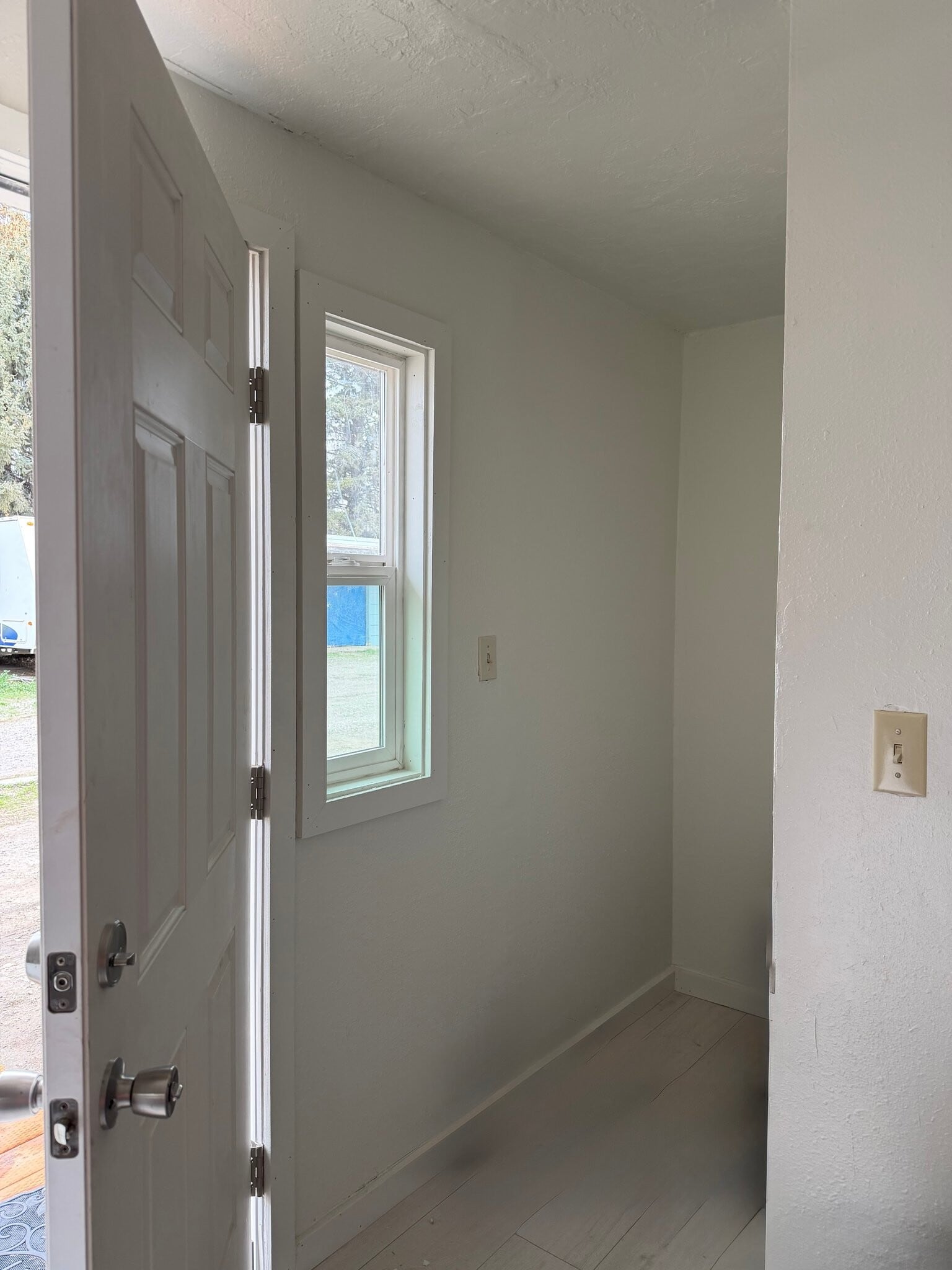 Building Photo - 713 S Billings Blvd