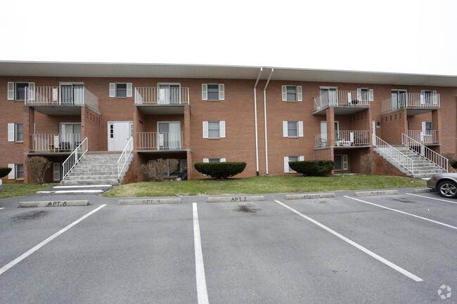Holliday Apartments - Lamden Court