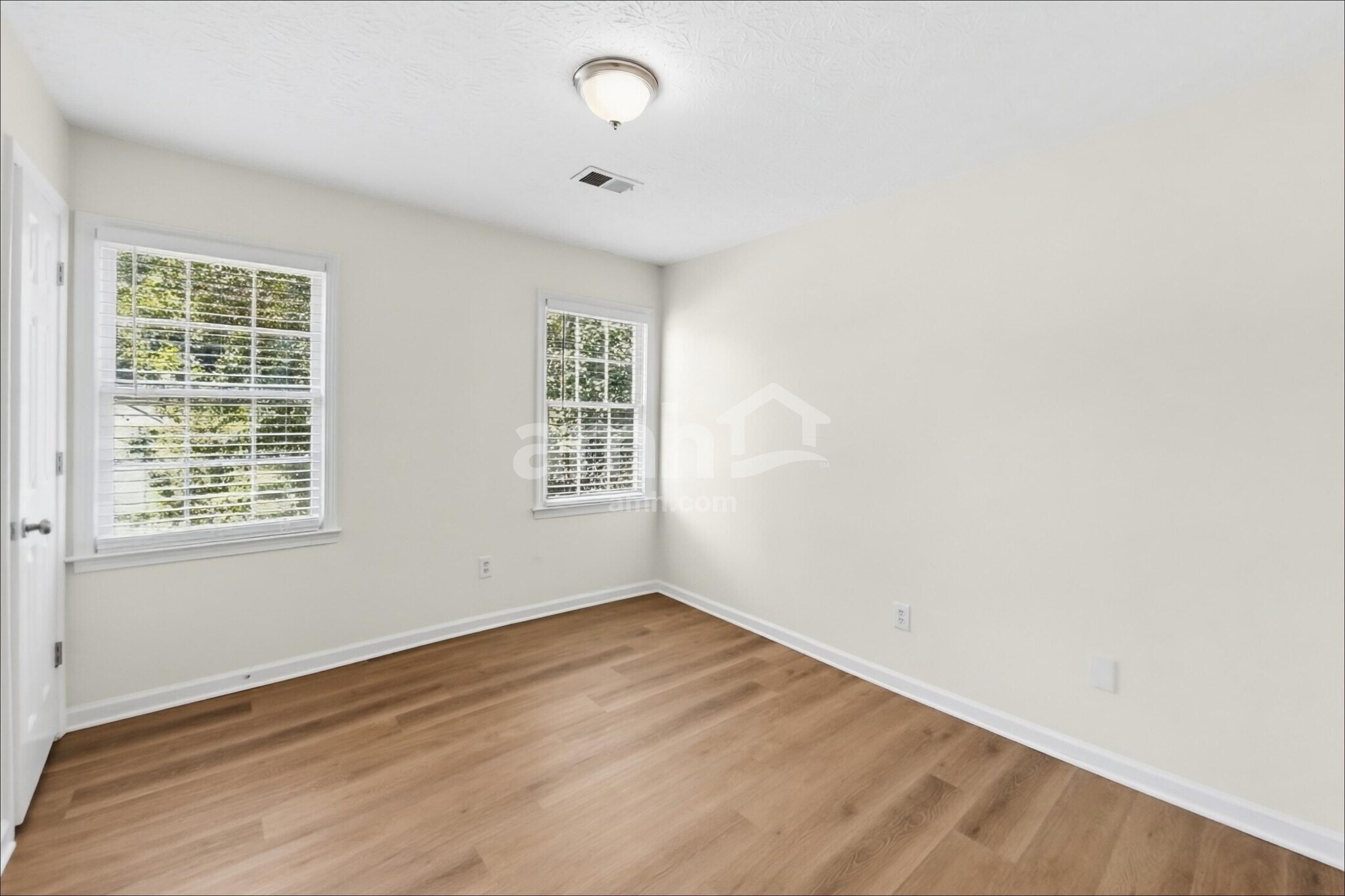 Building Photo - 999 Merrimac Way