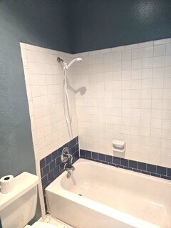 Building Photo - 10049 Westpark Dr