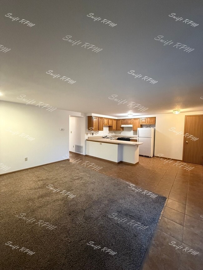 Building Photo - 706 W 25th St