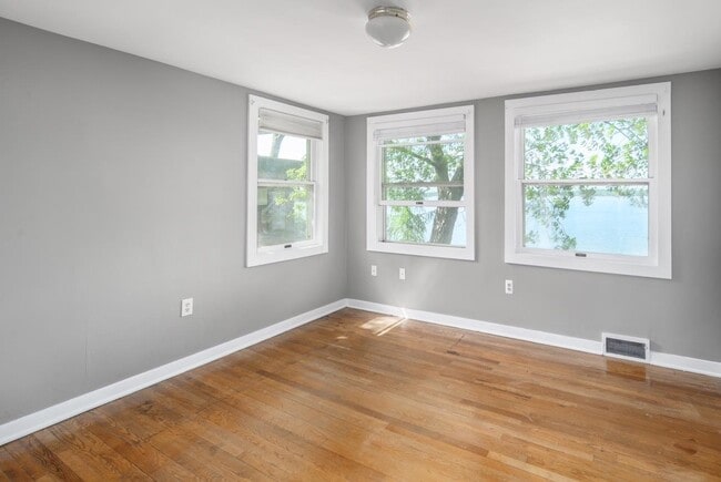 Building Photo - 5026 Lake Mendota Dr
