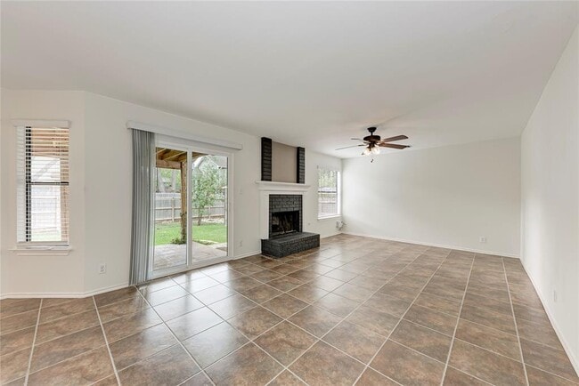 Building Photo - 1009 Riverlawn Dr
