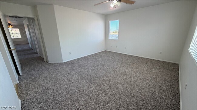 Building Photo - 2424 Predera Ave