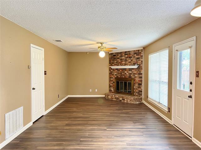 Building Photo - 2019 Longmeadow Ct