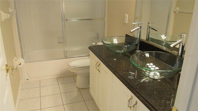 Building Photo - 8807 Oak Landings Ct