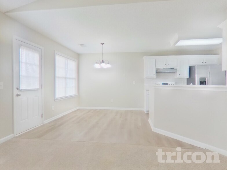 Building Photo - 962 Vera Ct