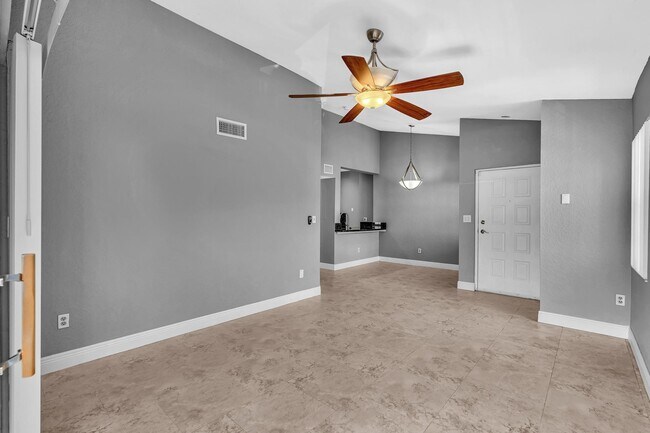 Building Photo - 2881 N Oakland Forest Dr