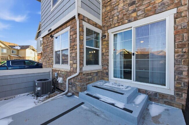 Building Photo - PRICE DROP! "Spacious 3-Bedroom Haven with 2.5 Baths in Aurora – 1,860 Sq Ft of Comfort and Style!"