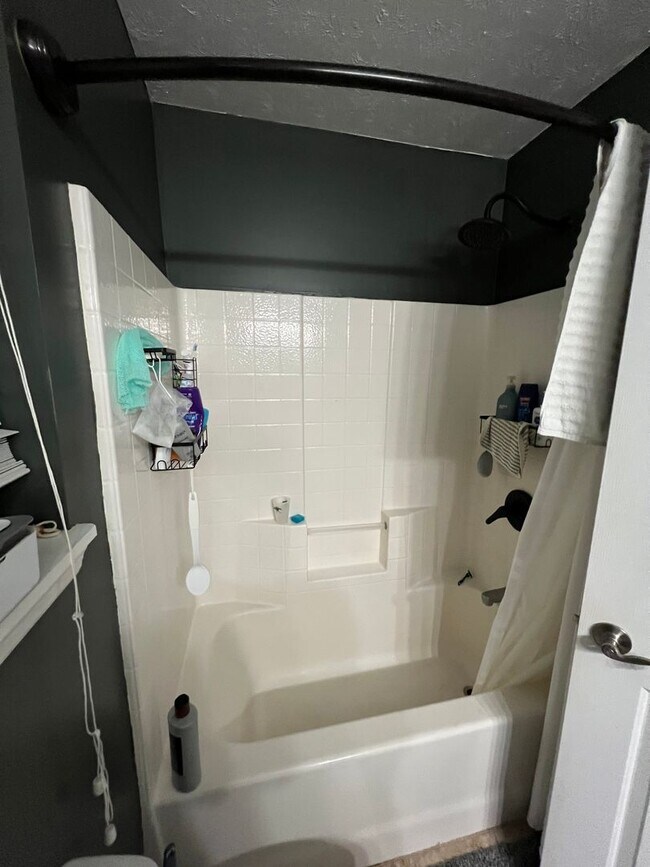 Building Photo - 2520 Checkerberry Dr