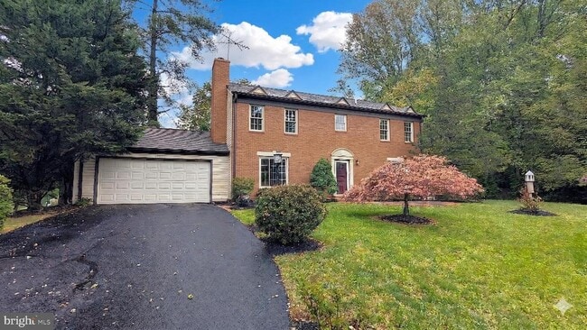 Building Photo - 1835-1835 Batten Hollow Rd