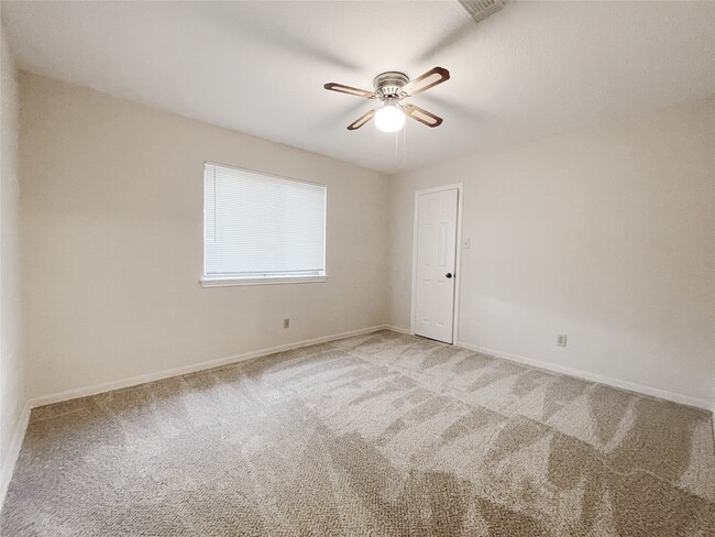 Building Photo - 6518 Tico Dr