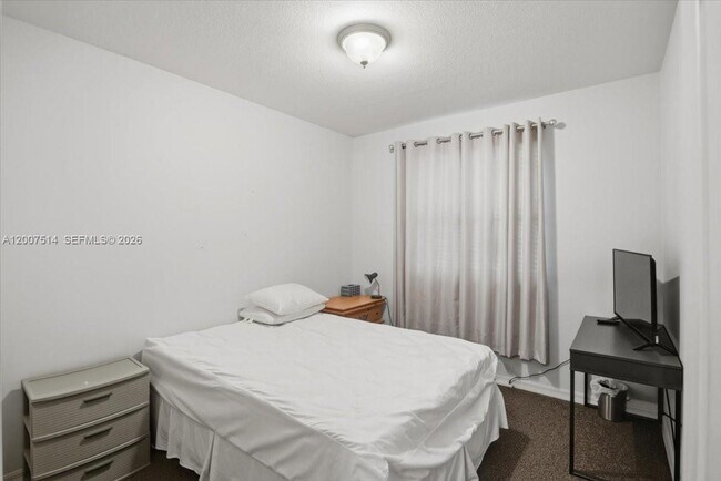 Building Photo - 10891 SW 88th Terrace